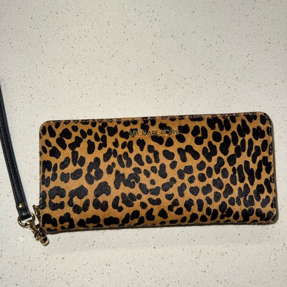 Michael Kors Leopard-Print Continental Wallet in Brown and Black and gold - Picture 2 of 6